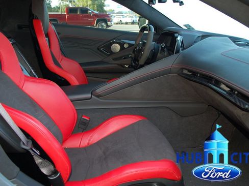 Used 2024 Chevrolet Corvette Z06 w/ Z07 Performance Package RWD image 12