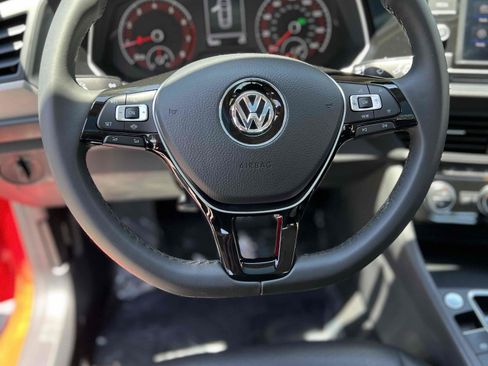 Used 2020 Volkswagen Jetta SE image 40