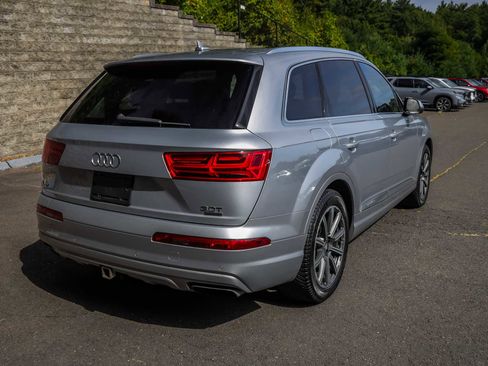 Used 2017 Audi Q7 3.0T Premium Plus w/ Premium Plus Package image 4