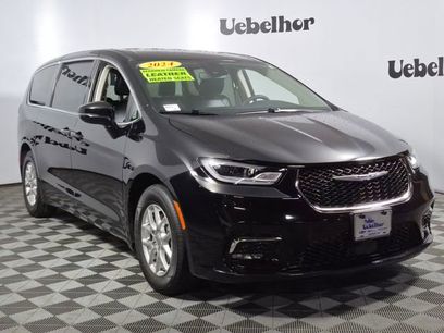 Used 2024 Chrysler Pacifica Touring-L