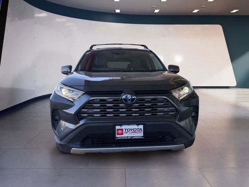 Used 2020 Toyota RAV4 Limited image 8
