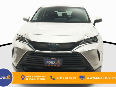Used 2021 Toyota Venza LE image 4