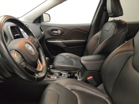 Used 2020 Jeep Cherokee Limited image 17