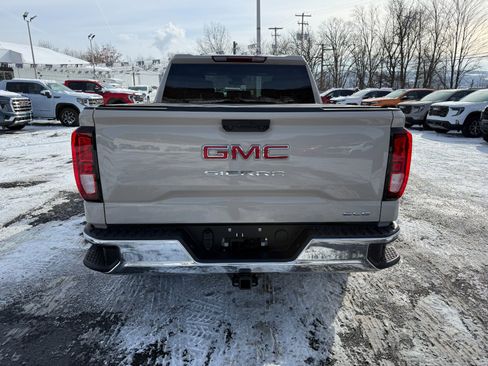 New 2026 GMC Sierra 1500 SLE w/ Max Trailering Package image 4