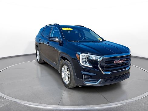 Used 2023 GMC Terrain SLE w/ Driver Convenience Package AWD/4WD image 2