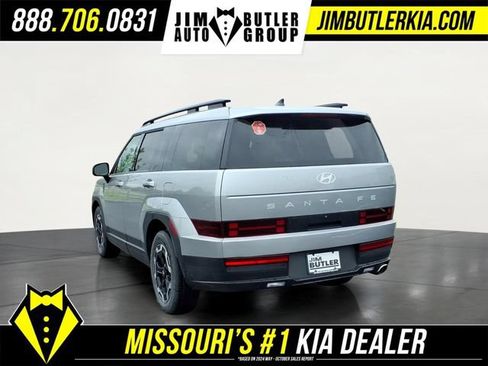Used 2026 Hyundai Santa Fe SEL FWD image 5