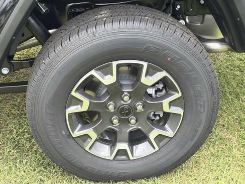 New 2026 Jeep Gladiator Sport AWD/4WD image 20