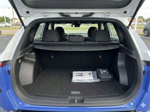 Used 2025 Hyundai Kona SEL AWD/4WD image 3