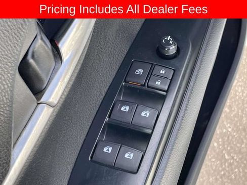 Used 2018 Toyota Camry LE FWD image 16
