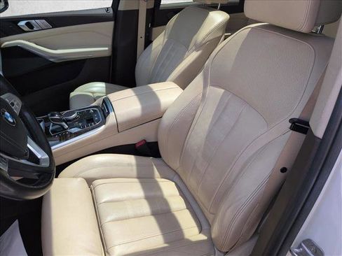 Used 2019 BMW X7 xDrive40i w/ Premium Package AWD/4WD image 16