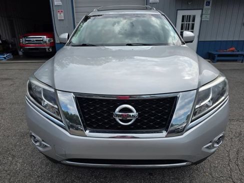 Used 2015 Nissan Pathfinder 4WD image 2