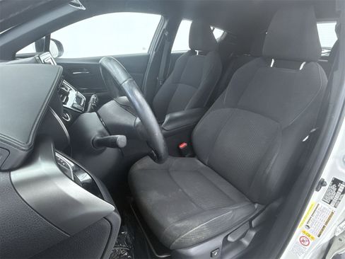 Used 2018 Toyota C-HR XLE image 10