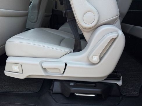 Used 2025 Honda Odyssey EX-L image 14