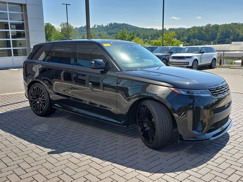 Certified 2026 Land Rover Range Rover Sport SV AWD/4WD image 3
