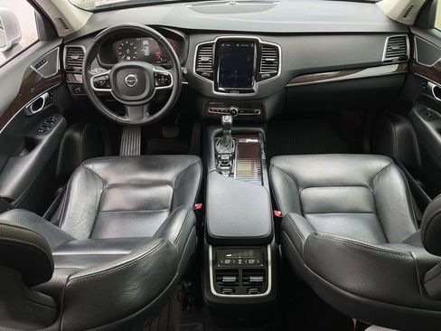 Used 2017 Volvo XC90 T6 Momentum w/ Vision Package image 23