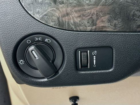 Used 2014 Dodge Grand Caravan SE w/ Quick Order Package 29E SE FWD image 11