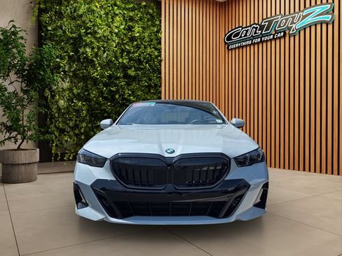 Used 2026 BMW 530i xDrive w/ M Sport Package AWD/4WD image 1