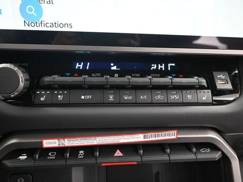 New 2026 Toyota Tundra Platinum image 31