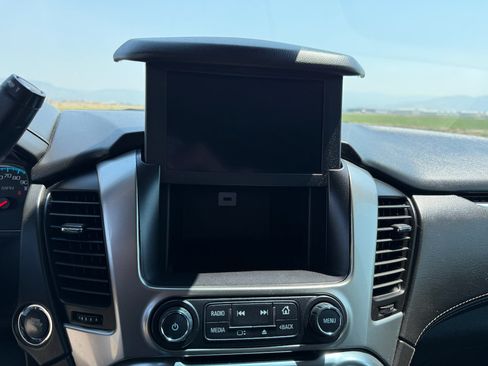 Used 2019 Chevrolet Tahoe Premier AWD/4WD image 23