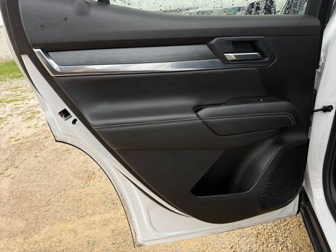Used 2025 GMC Terrain Elevation AWD/4WD image 36
