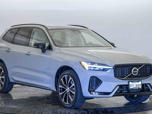 Certified 2025 Volvo XC60 B5 Plus w/ Protection Package Premier image 6