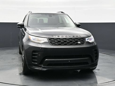 Used 2024 Land Rover Discovery Dynamic SE AWD/4WD image 4