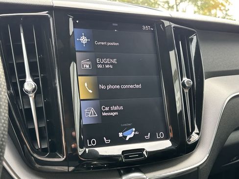Used 2018 Volvo XC60 T6 R-Design w/ Convenience Package AWD/4WD image 16