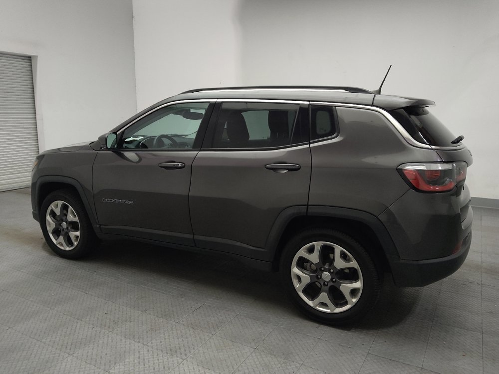 Used 2018 Jeep Compass Limited w/ Navigation Group FWD image 3