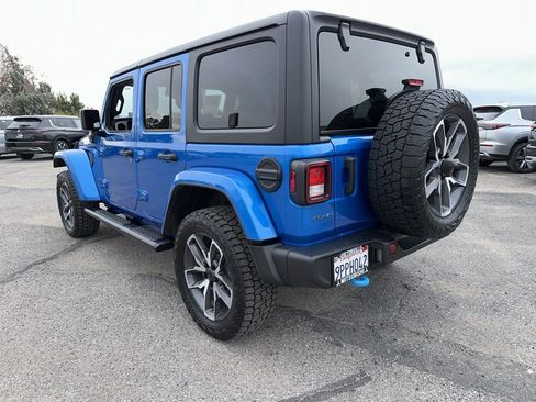 Used 2024 Jeep Wrangler Unlimited w/ Convenience Group image 5