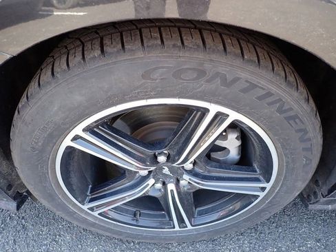 Used 2024 Ford Mustang Premium image 9