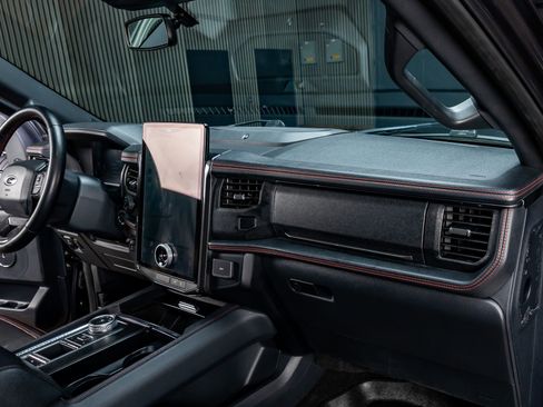 Used 2023 Ford Expedition Limited RWD image 18
