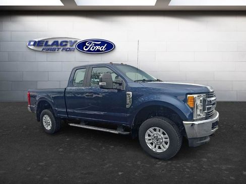 Used 2017 Ford F250 XL w/ STX Appearance Package AWD/4WD image 9