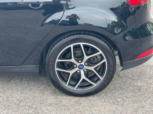 Used 2018 Ford Focus SEL FWD image 35