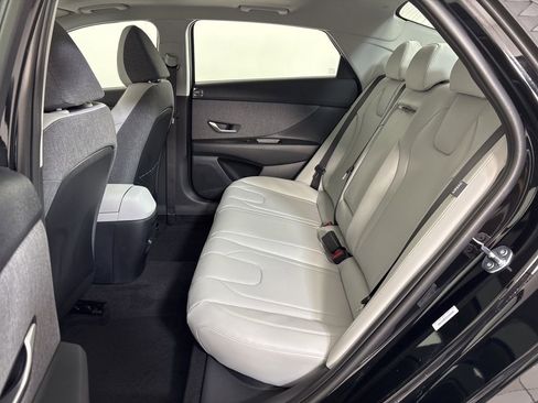 New 2026 Hyundai Elantra Limited FWD image 18