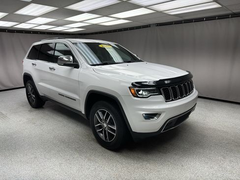 Used 2017 Jeep Grand Cherokee Limited w/ Luxury Group II AWD/4WD image 5