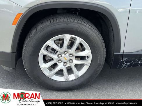 Certified 2023 Chevrolet Traverse LS FWD image 11