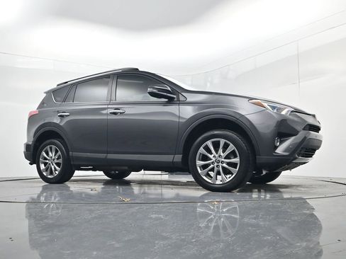 Used 2018 Toyota RAV4 Limited w/ Advanced Technology Package image 34