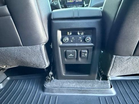 Certified 2023 Chevrolet Traverse High Country FWD image 18