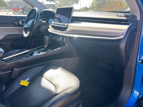 Used 2022 Jeep Compass Limited image 18