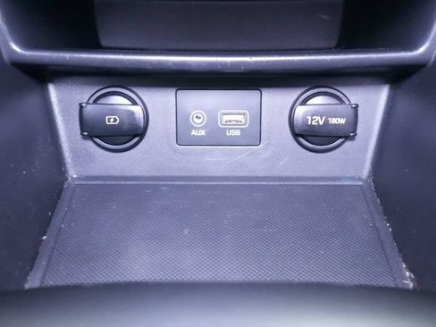 Used 2020 Hyundai Kona SE AWD/4WD image 28