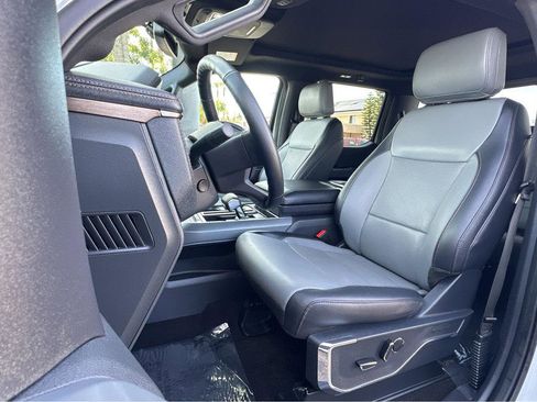 Used 2023 Ford F150 Lightning Lariat w/ Equipment Group 511A High image 8