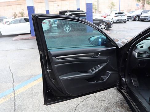Used 2021 Honda Accord Sport image 9
