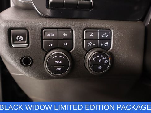 Used 2025 Chevrolet Silverado 1500 LTZ AWD/4WD image 10