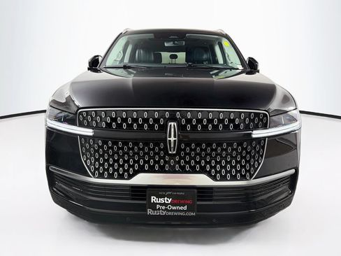 Used 2026 Lincoln Navigator L Reserve AWD/4WD image 2