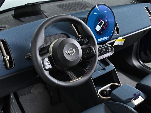 Certified 2025 MINI Cooper Countryman S AWD/4WD image 11