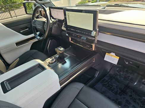Used 2024 GMC Hummer EV 2X AWD/4WD image 10