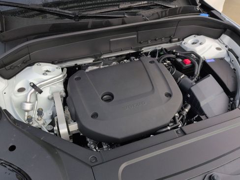 New 2026 Volvo XC90 B6 Plus w/ Protection Package Premier image 29