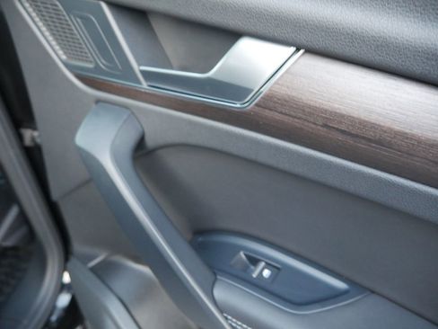 Used 2023 Audi Q5 2.0T Premium Plus w/ Premium Plus Package image 31