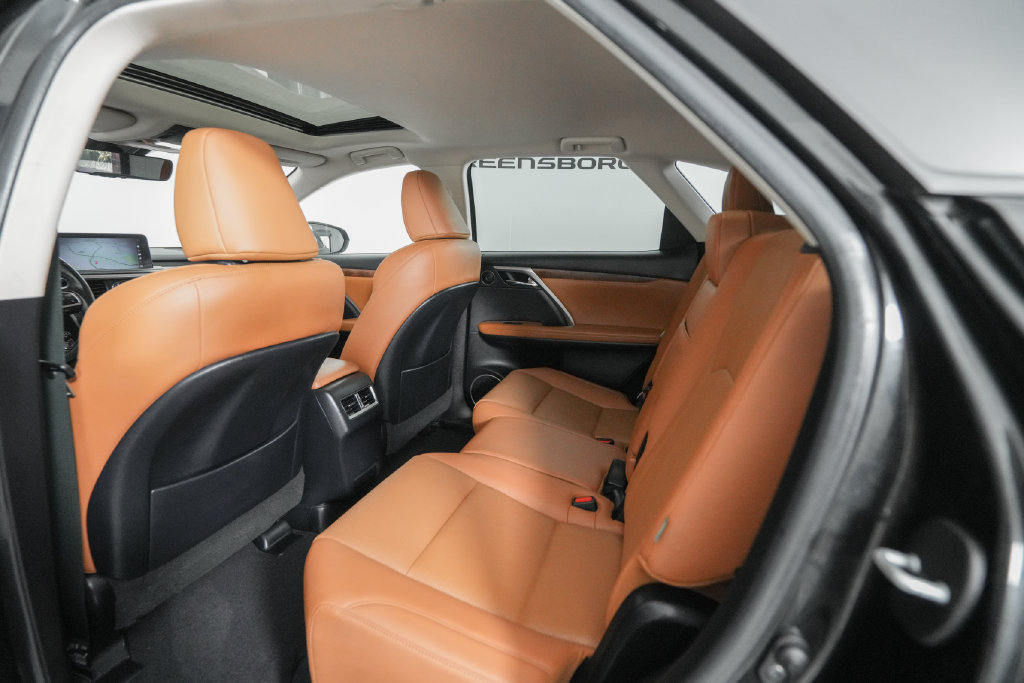 Certified 2021 Lexus RX 350L Premium w/ Premium Package AWD/4WD image 13