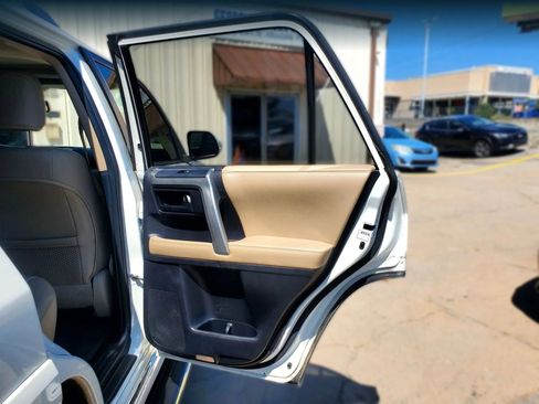Used 2012 Toyota 4Runner SR5 w/ Premium Pkg AWD/4WD image 21